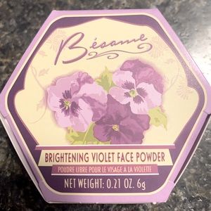 Besame Brightening Violet Face Powder